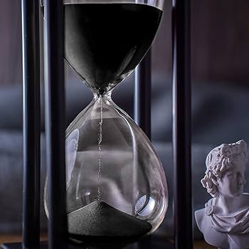 Glass sandtimer with black sand