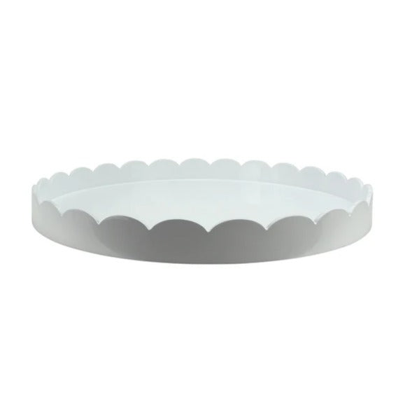 Scalloped tray white 20x20