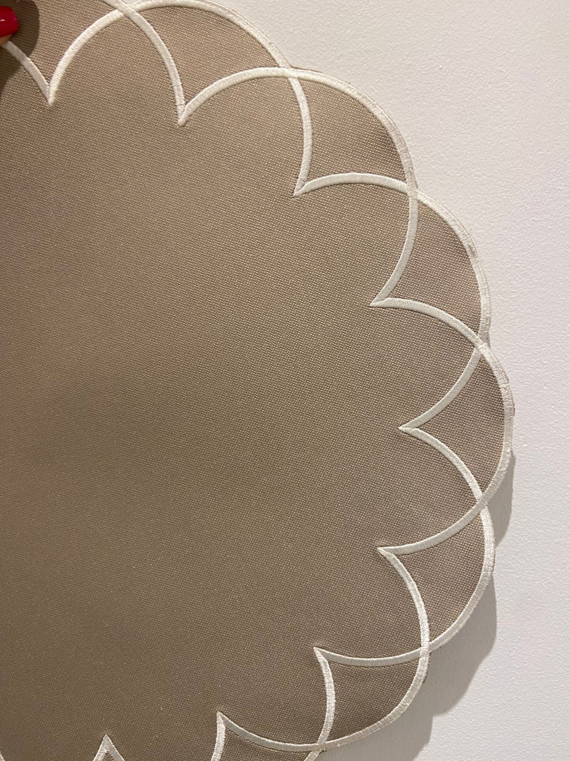 Beige arc placemat