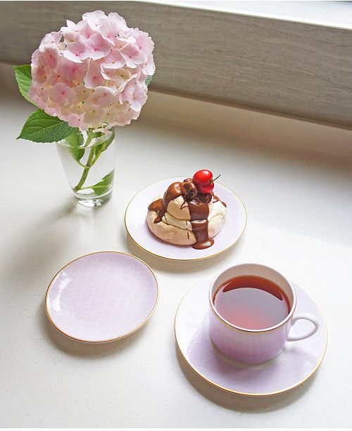 Layla tea cups and saucers  set x2